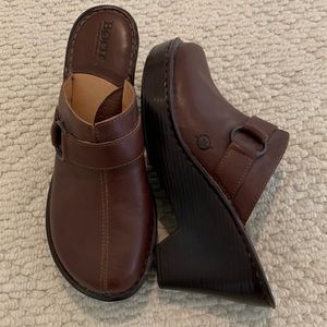 Brown Leather Born Clogs. Size 8. Never been worn.